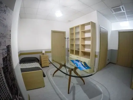 Üç Kişilik Oda (Cala domestica)