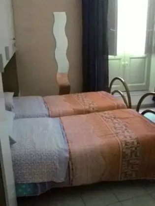 Tek Büyük veya İki Ayrı Yataklı Oda (Viola)