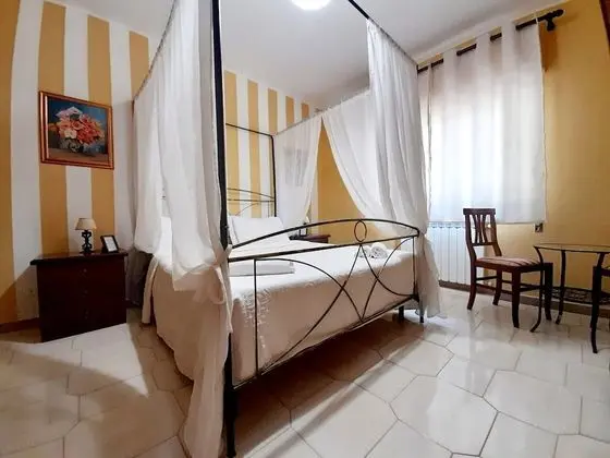 Romantic Tek Büyük Yataklı Oda