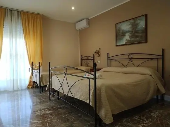 Tek Büyük veya İki Ayrı Yataklı Oda