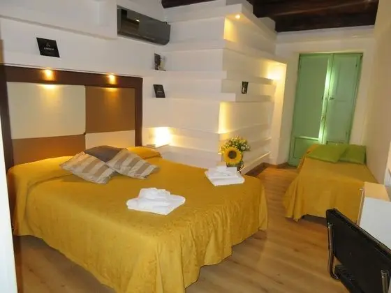 Standard Tek Büyük Yataklı Oda