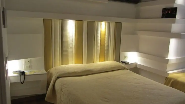 Standard Tek Büyük Yataklı Oda