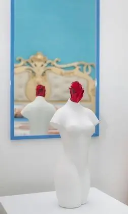 Design Tek Büyük Yataklı Oda, Ortak Banyo