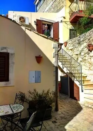 Romantic Tek Büyük Yataklı Oda