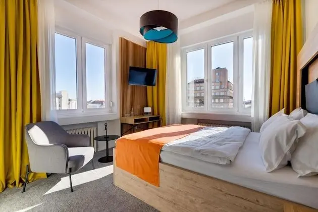 Panoramic Tek Büyük Yataklı Oda