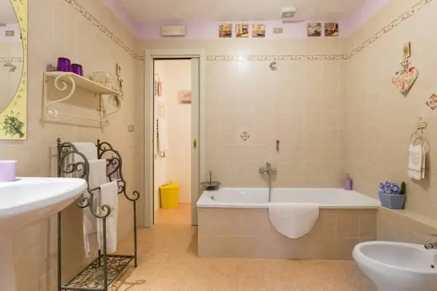 Comfort Tek Büyük Yataklı Oda, 1 Yatak Odası, Özel Banyo, Avlu