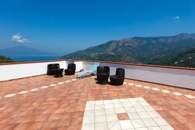 Superior Tek Büyük Yataklı Oda, Teras, Deniz Manzaralı