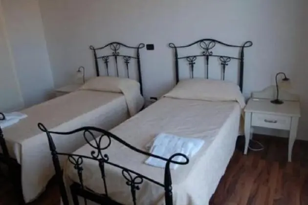 Tek Büyük Yataklı Oda, Ortak Banyo