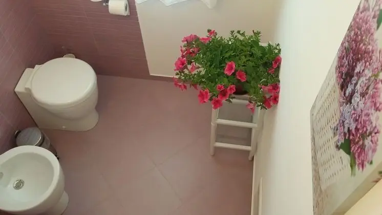 Tek Büyük veya İki Ayrı Yataklı Oda (2° Floor, No Elevator)
