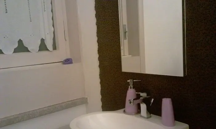 Tek Büyük veya İki Ayrı Yataklı Oda (2° Floor, No Elevator)