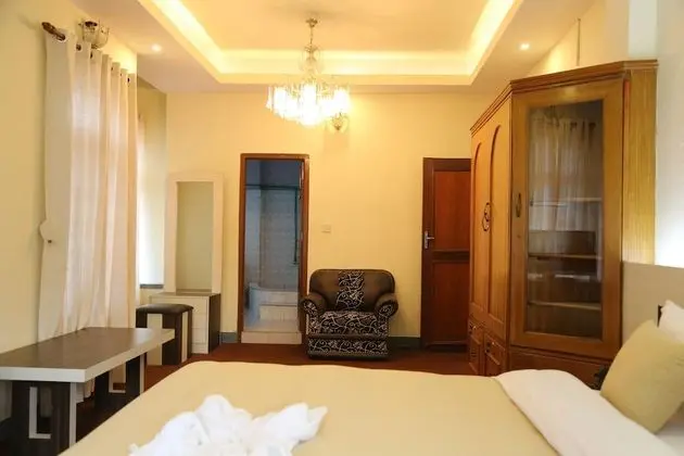 Deluxe Tek Büyük Yataklı Oda, Banyolu/Duşlu
