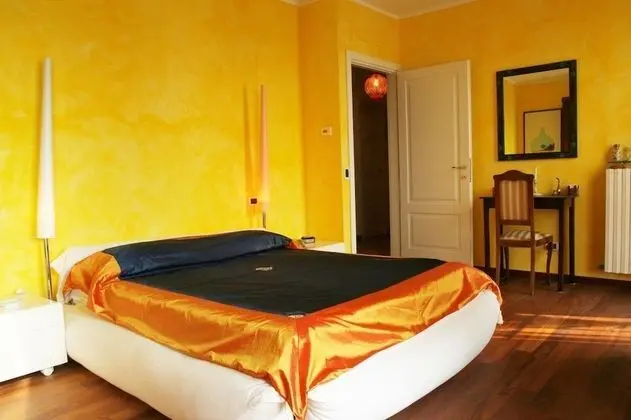 Tek Büyük veya İki Ayrı Yataklı Oda, Özel Banyo, Bahçe Manzaralı