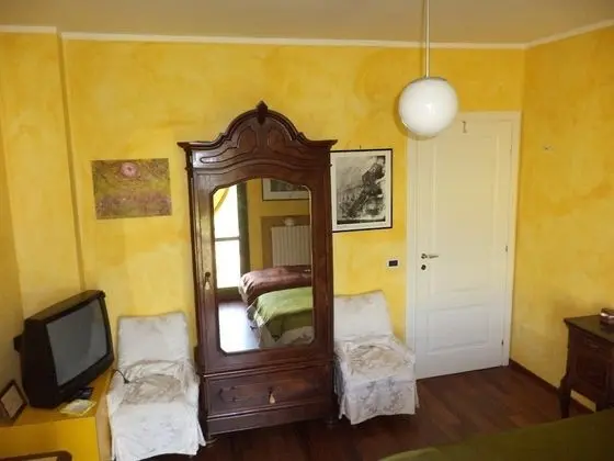 Tek Büyük veya İki Ayrı Yataklı Oda, Özel Banyo, Bahçe Manzaralı