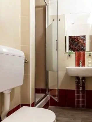 Tek Büyük Yataklı Oda (2)