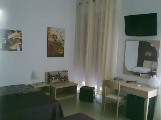 Üç Kişilik Oda