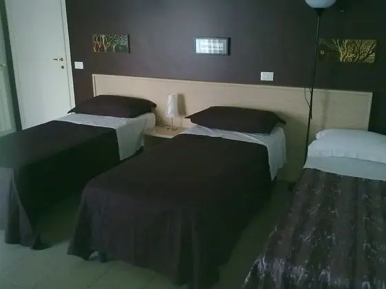 Üç Kişilik Oda