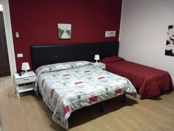 Üç Kişilik Oda