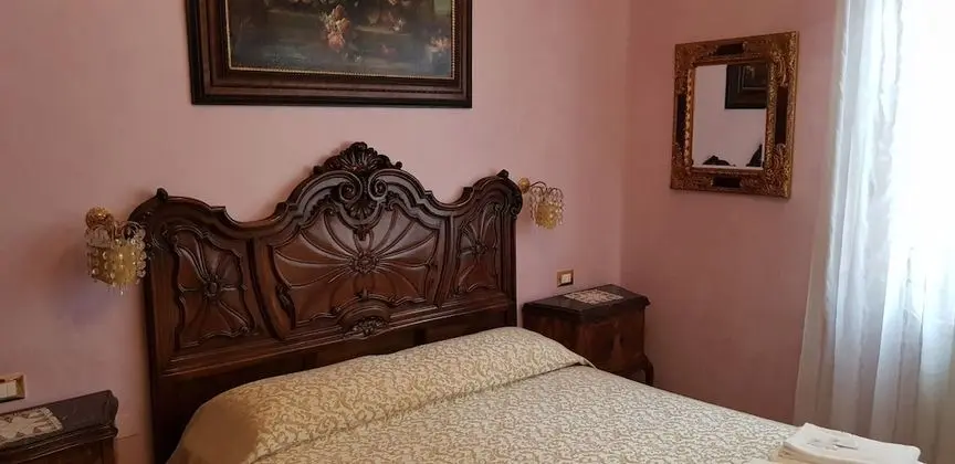 Tek Büyük Yataklı Oda, 1 Büyük (Queen) Boy Yatak (Enchanted perla)