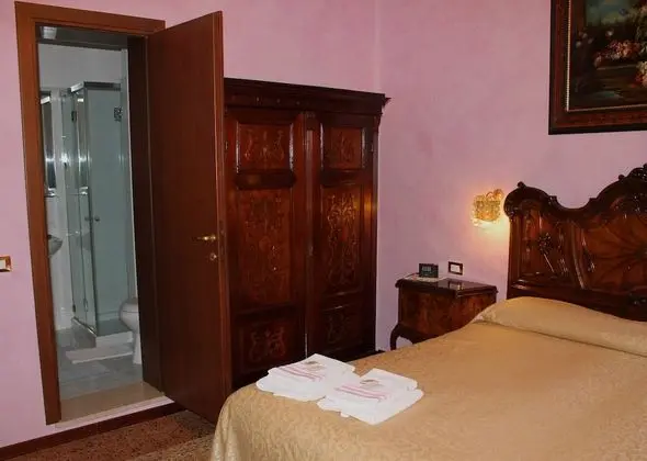 Tek Büyük Yataklı Oda, 1 Büyük (Queen) Boy Yatak (Enchanted perla)