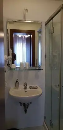 Tek Büyük Yataklı Oda, 1 Büyük (Queen) Boy Yatak (Enchanted perla)