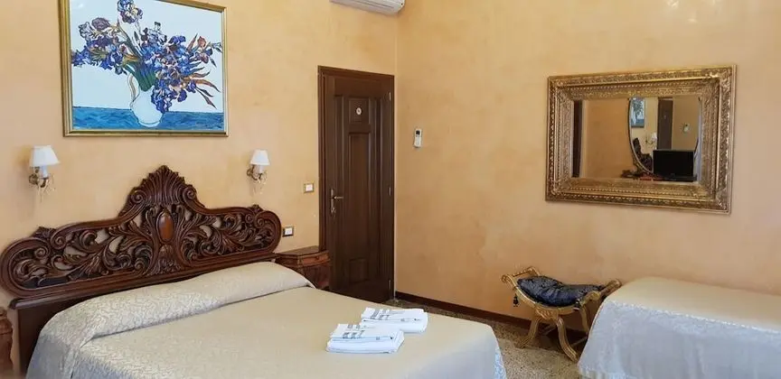 Üç Kişilik Oda (Dreamlike garden room)