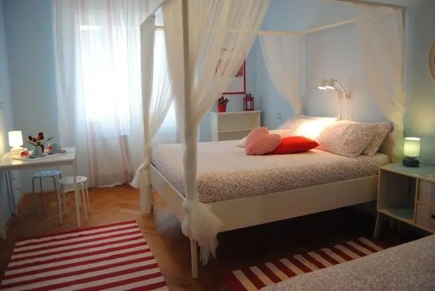 Comfort Tek Büyük Yataklı Oda
