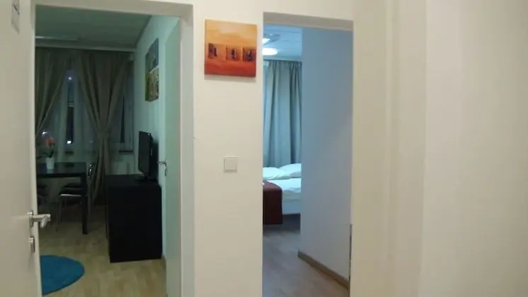 Büyük Yataklı Tek Kişilik Oda, Ortak Banyo