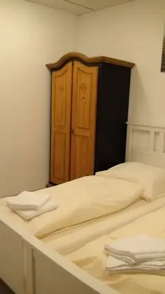 Büyük Yataklı Tek Kişilik Oda, Ortak Banyo