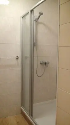 Tek Büyük Yataklı Oda, Ortak Banyo
