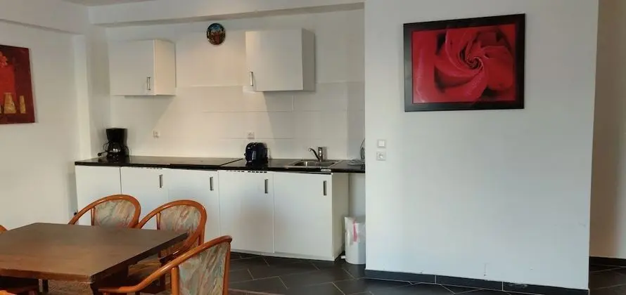 Tek Büyük Yataklı Oda, Ortak Banyo