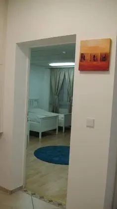 Üç Kişilik Oda, Ortak Banyo