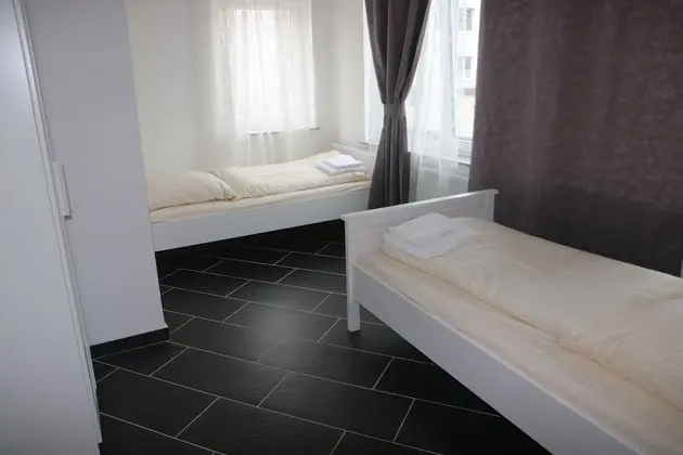 Üç Kişilik Oda, Ortak Banyo