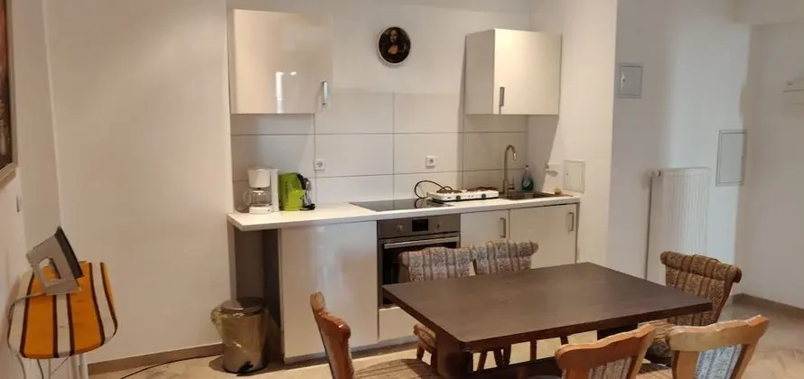Üç Kişilik Oda, Ortak Banyo