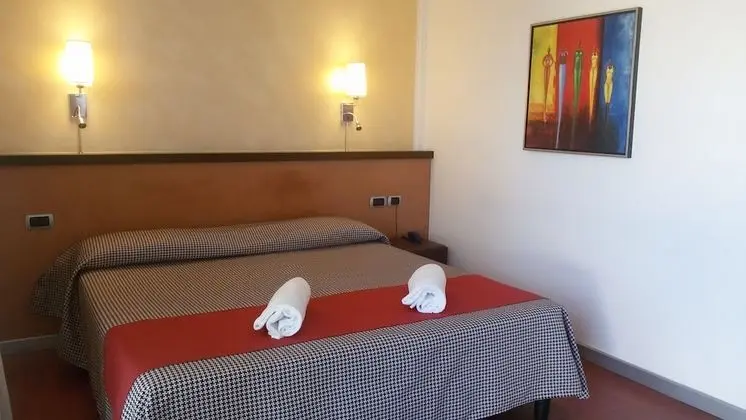Standard Üç Kişilik Oda