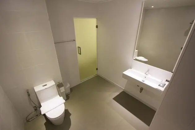 Triple Room (1 Double and 1 Single Bed)(Adults Only)