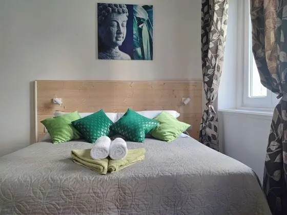 Comfort Tek Büyük veya İki Ayrı Yataklı Oda