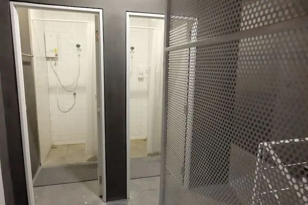 Ortak Ranzalı Oda, Sadece kadınlar için