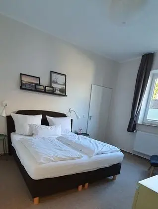 Tek Büyük Yataklı Oda, Banyolu/Duşlu, Bahçe Manzaralı (Zimmer 3)