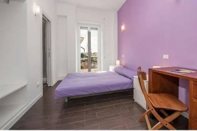 Tek Büyük Yataklı Oda, Balkon (Burattini)
