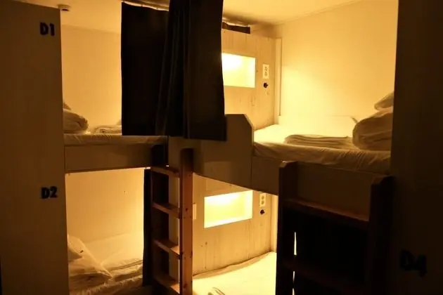 Ortak Ranzalı Oda, Sadece kadınlar için (4 persons)