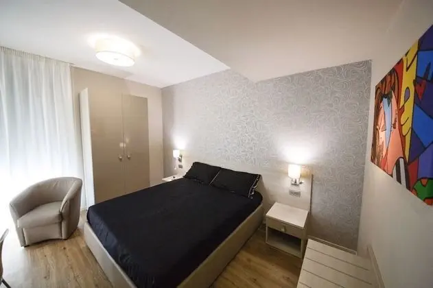 Tek Büyük Yataklı Oda, 1 Büyük (Queen) Boy Yatak, Engellilere Uygun, Sigara İçilmez