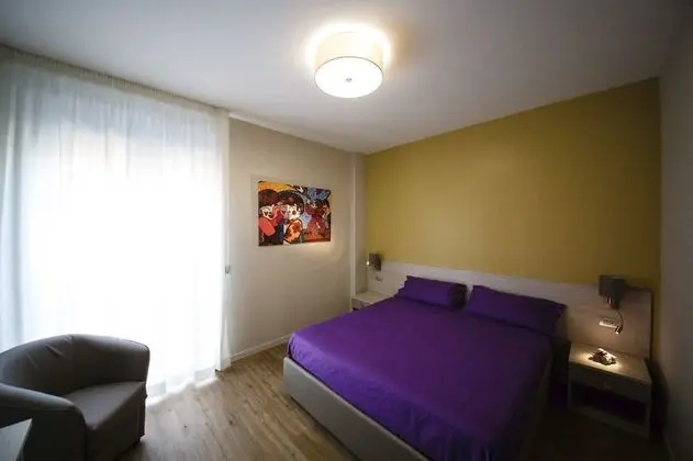 Tek Büyük Yataklı Oda, 1 Büyük (Queen) Boy Yatak, Engellilere Uygun, Sigara İçilmez