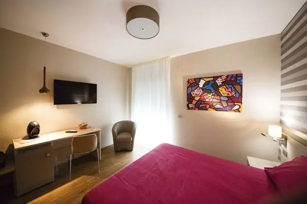 Tek Büyük Yataklı Oda, 1 Büyük (Queen) Boy Yatak, Engellilere Uygun, Sigara İçilmez