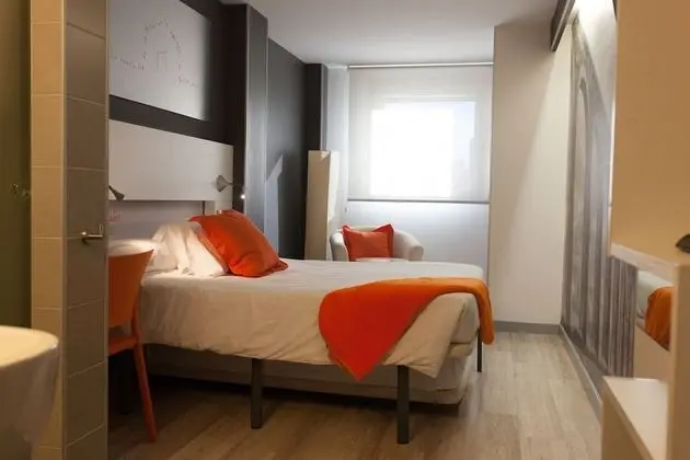 Standard Büyük Yataklı Tek Kişilik Oda