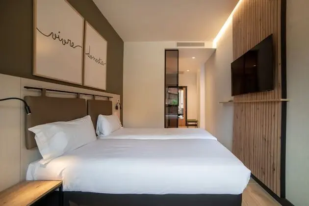 Büyük Yataklı Tek Kişilik Oda