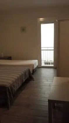 Üç Kişilik Oda