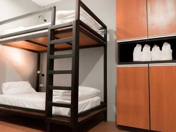 6-Bed Mixed Dormitory