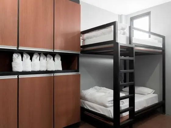6-Bed Mixed Dormitory