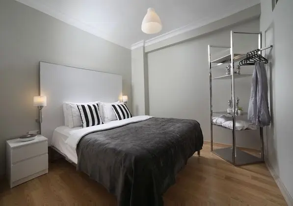 One Bedroom Apartment