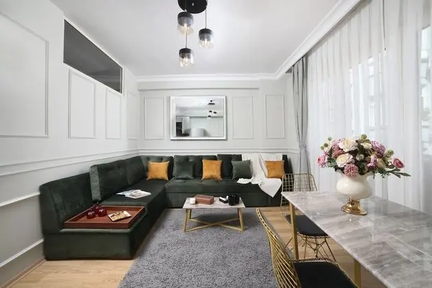 One Bedroom Apartment